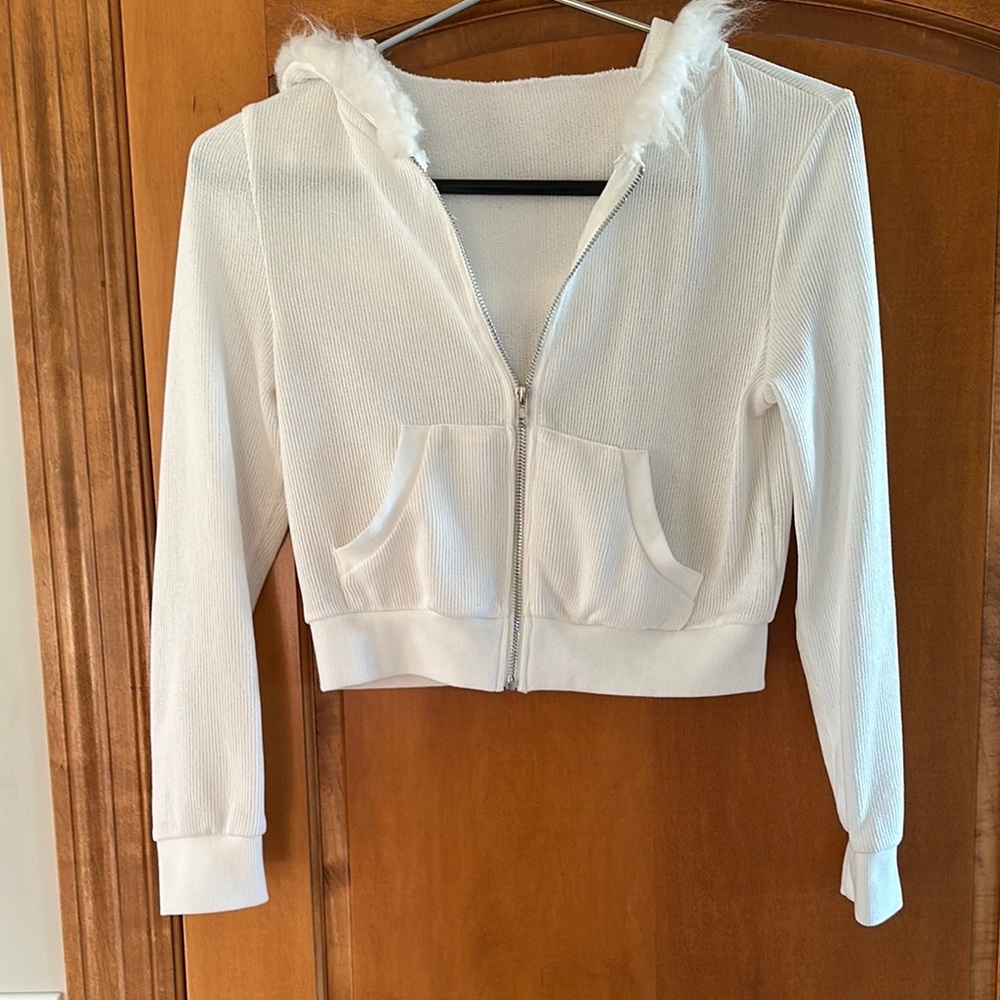 SHEIN White Ribbed Faux Fur Trim Cropped Zip Up Hoodie Sweatshirt Sz S ✨